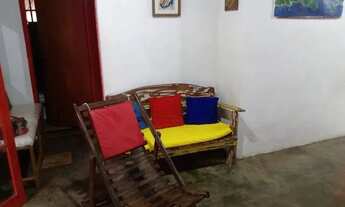 Imagem 5: Casa toda avarandada e amplo jardim