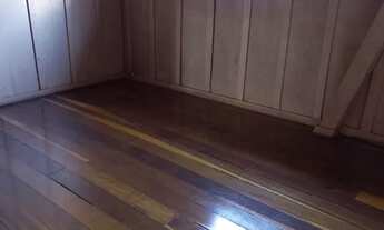 Imagem 6: Casa de madeira em bom estado de conservação