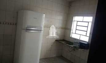 Imagem 6: Casa com 3 cômodos e mais um cômodo separado, quintal bem grande e casa com boa localizaçã