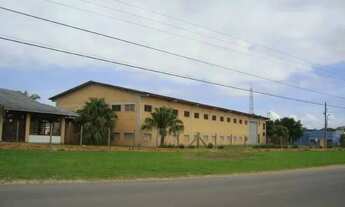 Imagem 2: Pavilhão medindo 1.000 m² com mezanino, escritório, banheiros. Refeitório medindo 100,00 m