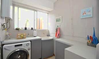 Imagem 2: Imóvel para venda tem 101 metros quadrados com 3 quartos em Bacacheri - Curitiba - PR