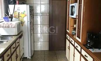 Imagem 7: Casa para Venda - 270m², 4 dormitórios, sendo 1 suites, 5 vagas - Partenon