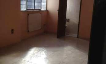 Imagem 2: D05-Rocha-São Gonçalo-Casa sobrado ampla,3 qts c/1ste,varanda, 2 vagas,aceita financiament