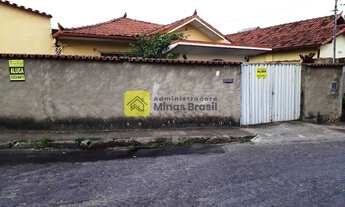 Imagem: Venda - Lote de esquina c/379 m², 03 casas