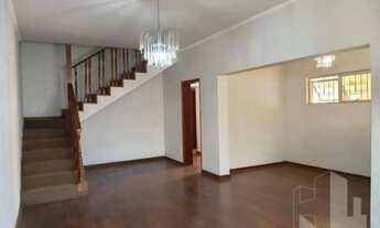 Imagem 4: Casa bem localizada no Jardim Estádio