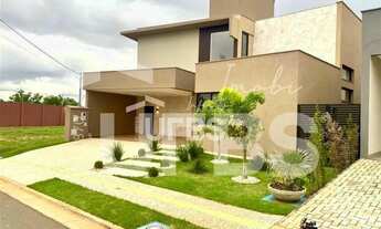 Imagem: Sobrado novo no Jardins Bolonha com 292