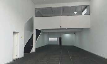 Imagem 3: Galpão com 350 m² para locação na zona oeste