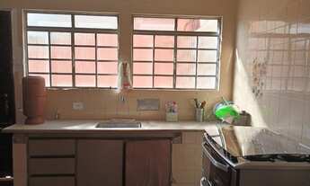 Imagem 6: Casa em lote com área de 720 m² no Centro de Mateus Leme/ MG