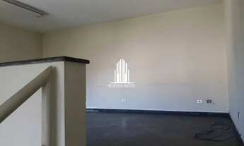 Imagem 4: Sobrado para locação em Perdizes com 240m². São 3 dormitórios sendo 1 suíte, 5 banheiros e