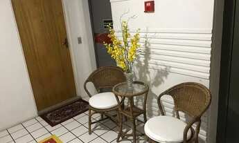 Imagem 2: Ótimo apartamento com 50 m², dispõe de móveis projetados, 01 quarto sendo suíte, sala, co