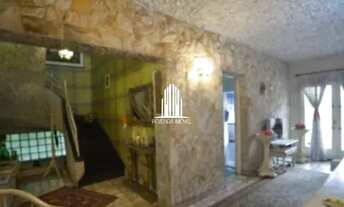 Imagem 4: Casa Assobradada com 3 dormitórios sendo 1 suíte e 2 vagas de garagem. No bairro Cambuci