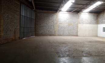 Imagem 2: Galpão/Depósito/Armazém para aluguel tem 1015 metros quadrados