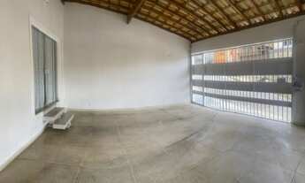 Imagem 2: Casa 250 m2 + 2 Garagens + Terraço e Área de Churrasco Em Juiz de Fora