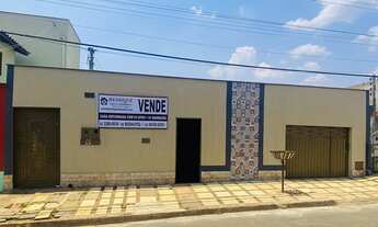 Imagem: Casa 03 quartos, um barracão no fundo