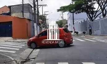 Imagem 2: Terreno com 4 casas