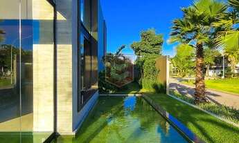 Imagem 6: Casa de condomínio para venda possui 1230 metros quadrados com 5 quartos