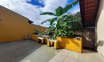 Imagem 6: Casa de esquina Rua Canadá - Petrópolis divisa com Itaum