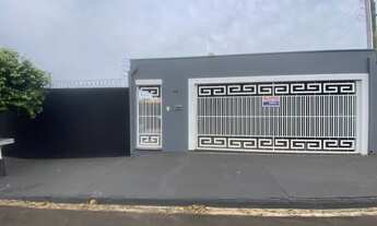 Imagem: Casa no III milenio com amplo quintal