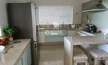 Imagem 6: Casa em condomínio para aluguel, 4 quartos, 4 suítes, 6 vagas, NOVA UBERLÂNDIA - Uberlândi