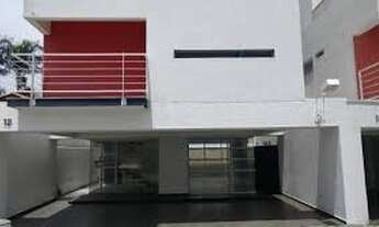 Imagem 2: Casa de condomínio para venda possui 240 metros quadrados com 3 quartos