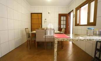 Imagem 3: Casa com 4 quartos sendo uma suíte, 4 vagas de garagem, área gourmet e bastante armários