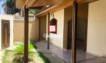 Imagem: Casa em Montes Claros, no bairro Cândida