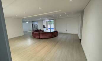 Imagem 4: Casa para aluguel e venda possui 387 metros quadrados com 4 quartos