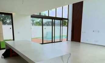 Imagem 7: Casa para Venda em Camaçari, Guarajuba (Monte Gordo), 8 dormitórios, 8 suítes, 10 banheiro