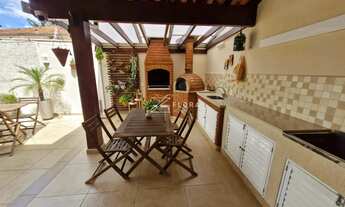 Imagem: Venda - Casa - 3 dormitórios Com suíte