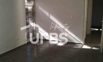 Imagem 4: Sobrado à venda no Setor Bueno, 5 quartos (1 suíte), Residencial Oásis, próximo à Rua T-54