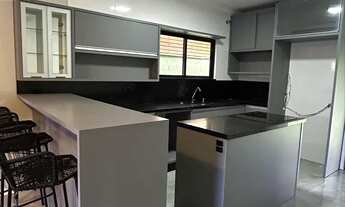 Imagem 3: Aluguel anual casa semi mobiliada com 2 dormitórios a 350m da Praia do Campeche