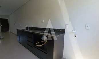 Imagem 6: Geminado localizado no bairro Boa Vista, composto por 3 dormitórios, sendo 1 suíte, e 1 va