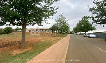 Imagem 3: São 3.776 metros quadrados de área livre com topografia totalmente plana!