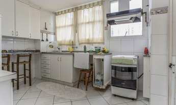 Imagem 2: 180 m2 - 4 Quartos - Varanda - 3 vagas