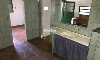 Imagem 4: Colônia à venda, 3 quartos, 1 suíte, 3 vagas, Laranjeiras - Uberlândia/MG