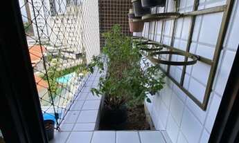 Imagem 2: Apartamento nas Graças, 50 m da jaqueira, 180 m²