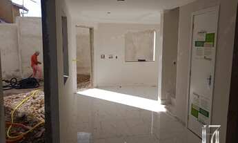 Imagem 4: Sobrado para Venda em Curitiba, Pinheirinho, 3 dormitórios, 2 banheiros, 1 vaga