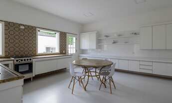 Imagem 5: Casa de condomínio sobrado para venda possui 558 metros quadrados com 5 quartos