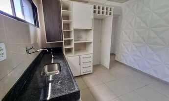 Imagem 5: Apartamento com a venda no Luciano Cavalcante com armários projetados e closet