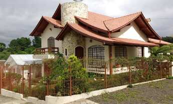 Imagem: Casa de 3 pisos em Lages-SC