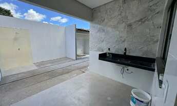 Imagem: CASA EM RUA PÚBLICA