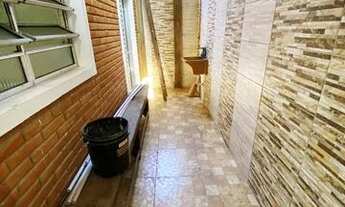 Imagem 5: Casa Térrea Semi Independente com 2 Dormitórios e Garagem na Aviação, 400 Metros da Praia