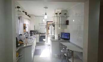 Imagem 5: Sobrado á venda com 07 dormitórios sendo 01 suíte e 05 vagas