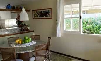 Imagem 6: Casa de condomínio para aluguel e venda possui 180 metros quadrados com 4 quartos