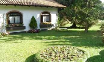 Imagem 2: Casa com ótima localização dentro do condomínio laje de Pedra