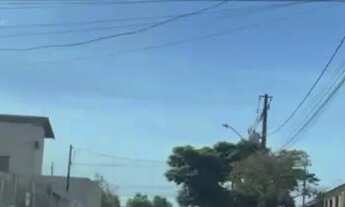 Imagem 2: Casa 03 quartos Londrina - próx Av Roberto Koch e HC