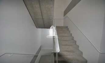 Imagem 7: Prédio comercial em Santana de Parnaíba