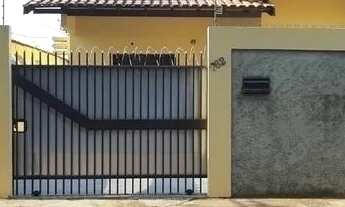 Imagem: Casa com 02 quartos no Jardim Leblon, perto