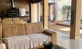 Imagem: Casa de condomínio térrea para venda tem