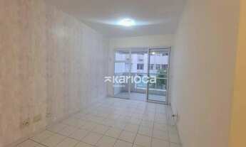 Imagem 3: Apartamento com 2 dormitórios para alugar, 67 m² por R$ 2.714,49/mês - Freguesia de Jacare